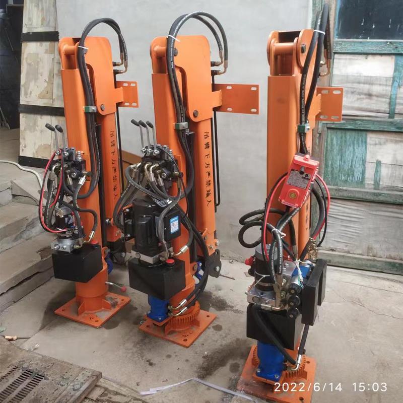 花莲县重汽蓝牌随车吊 3.2吨 国六动力强 液压驱动 农用自卸起重机